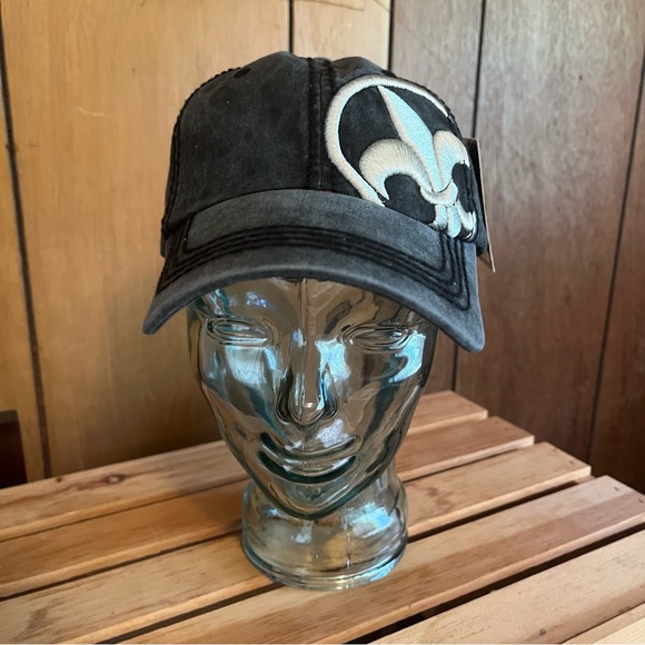 Matte Black Fleur de Lis Cap - Picture 7 of 9